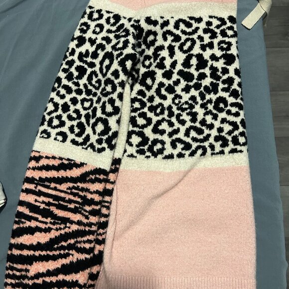 Contrast Soft Cream Pink Sweater - Picture 2 of 8